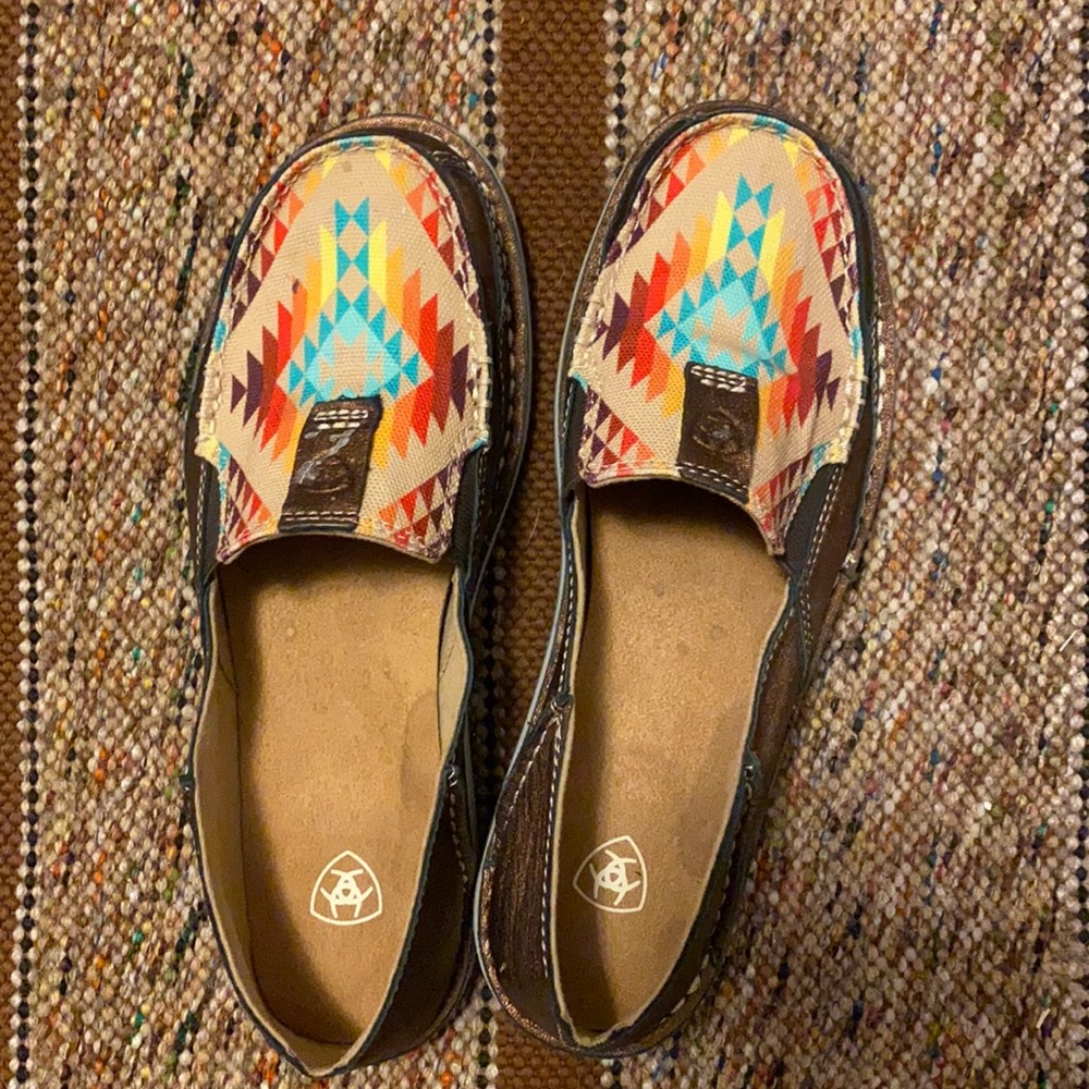 Ariat cruisers